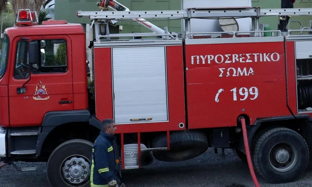 Θεσσαλονίκη: Στις φλόγες τυλίχτηκε διαμέρισμα